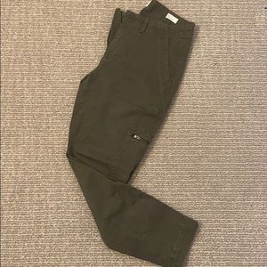Gap size 8 Skinny Ankle Dark Green Cargo pants